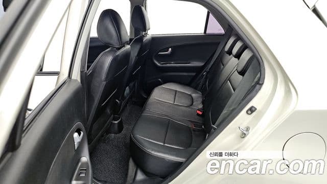 Kia All New Morning Deluxe Trendy, 2015 11