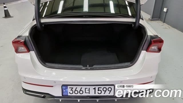 Kia K5 3세대 Signature, 2020 11