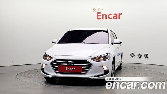 Hyundai Avante AD 1.6 GDI Smart, 2016 3