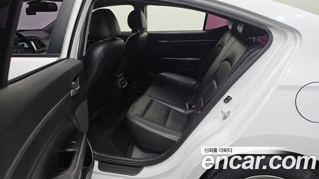 Hyundai Avante AD 1.6 GDI Smart, 2016 11