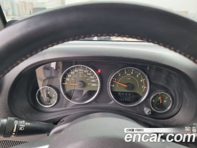 Jeep Wrangler (JK) 3.8 70th Anniversary, 2011 8