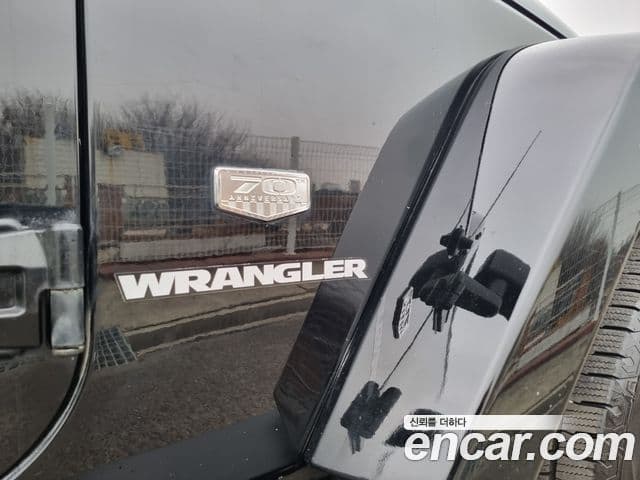 Jeep Wrangler (JK) 3.8 70th Anniversary, 2011 18