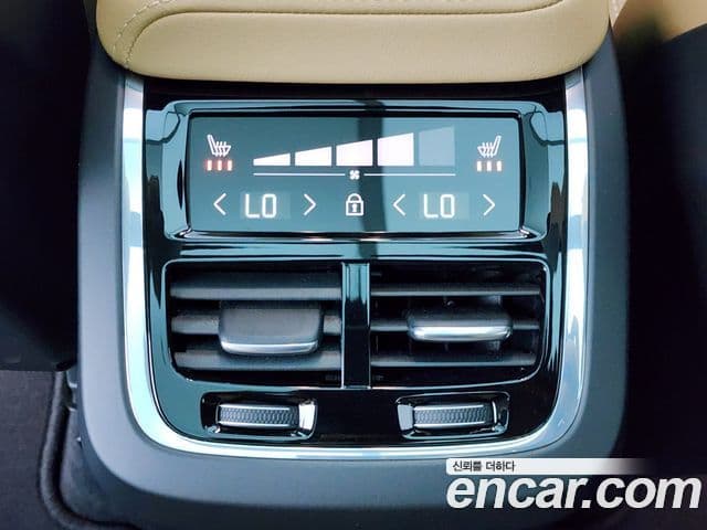 Volvo XC60 2세대 B5 Ultra Bright, 2025 18