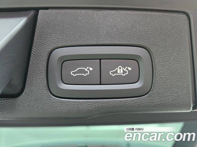 Volvo XC60 2세대 B5 Ultra Bright, 2025 20