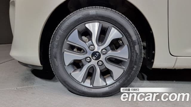 Kia The / новый New Morning Luxury, 2016 все фото