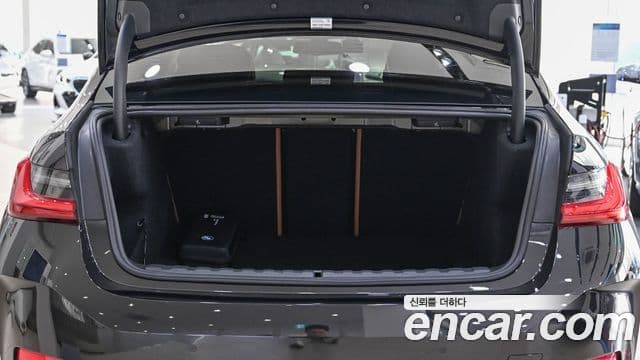 BMW 3시리즈 (G20), 2025 11