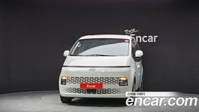 Hyundai Staria Modern, 2023 3