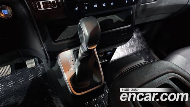 Hyundai Staria Modern, 2023 9