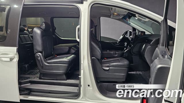 Hyundai Staria Modern, 2023 10