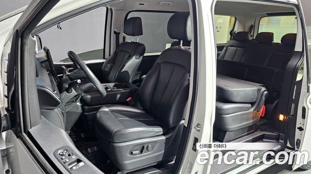 Hyundai Staria Modern, 2023 19
