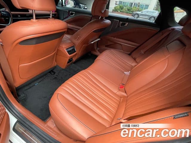 Kia The / новый New K8 гибрид Signature, 2025 1