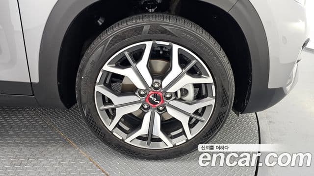 Kia Seltos Signature, 2023 все фото