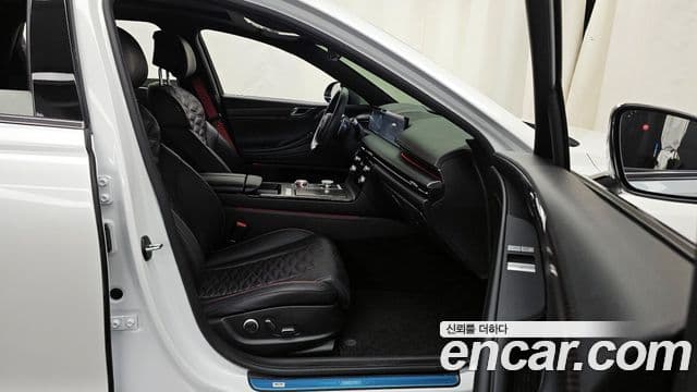 Genesis G80 (RG3) бензин 2.5 турбо AWD, 2025 11