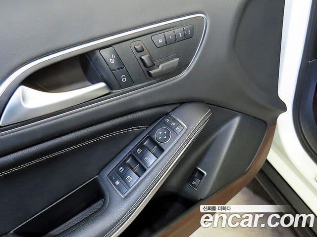 Mercedes-Benz GLA-класс X156 GLA200 d, 2017 13