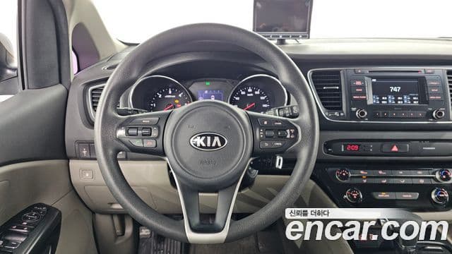 Kia All New Carnival 11인승 Deluxe, 2018 13