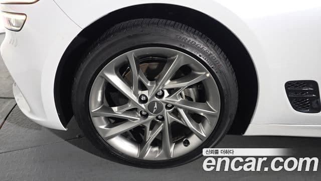 Genesis The / новый New G70, 2022 все фото