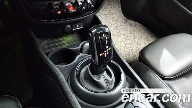 Mini Cooper D 클럽맨 2세대, 2019 9