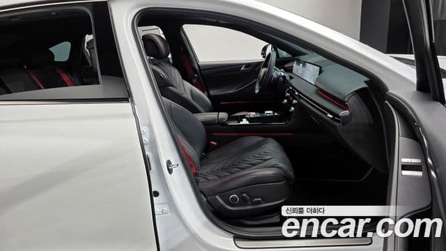 Genesis G80 (RG3) бензин 2.5 турбо AWD, 2025 10