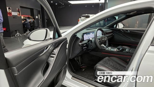 Genesis G80 (RG3) бензин 2.5 турбо AWD, 2025 11