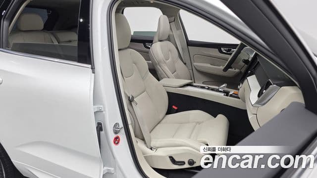 Volvo XC60 2세대 B5 Ultra Bright Air подвеска, 2026 10