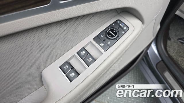 Hyundai Genesis DH Modern, 2016 12