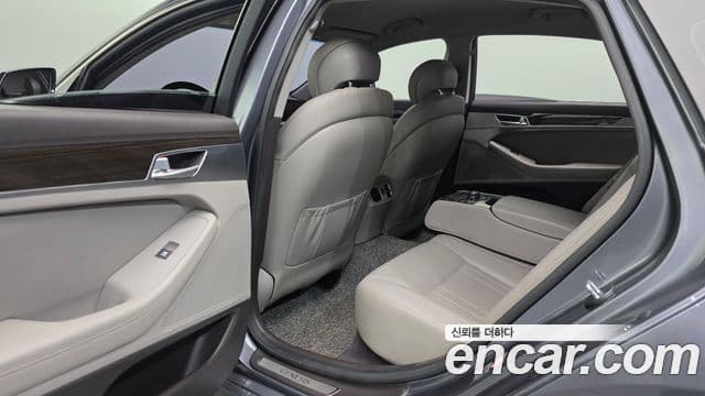 Hyundai Genesis DH Modern, 2016 17