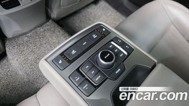 Hyundai Genesis DH Modern, 2016 18