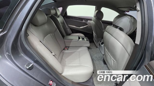 Hyundai Genesis DH Modern, 2016 19