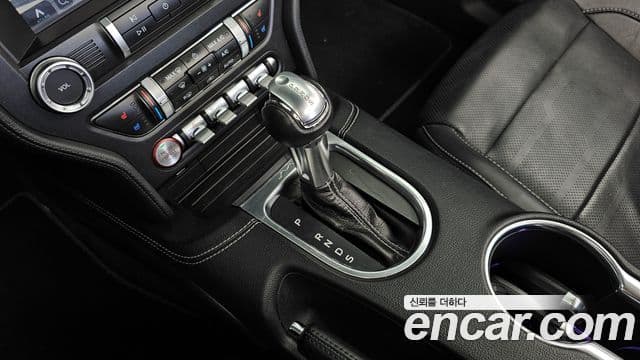 Ford Mustang GT кабриолет, 2020 9