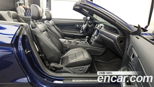 Ford Mustang GT кабриолет, 2020 11