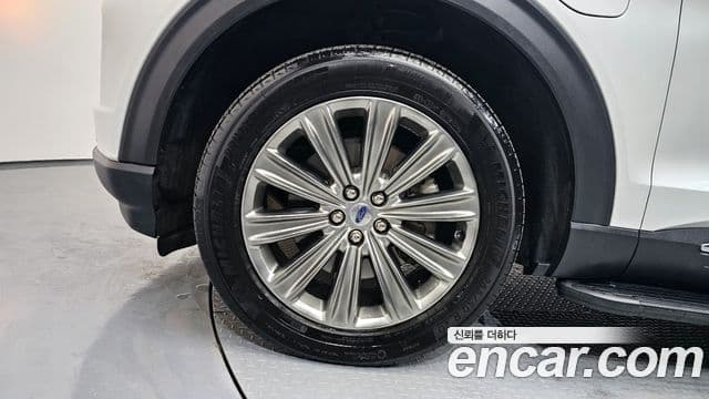 Ford Explorer 6세대, 2021 все фото