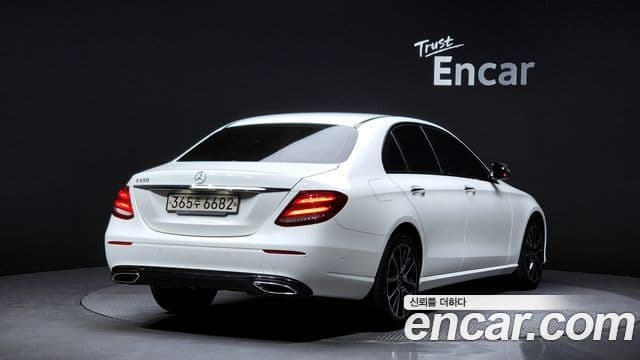 Mercedes-Benz E-класс W213 Avantgarde, 2020 2