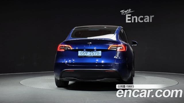 Tesla модель Y, 2024 4