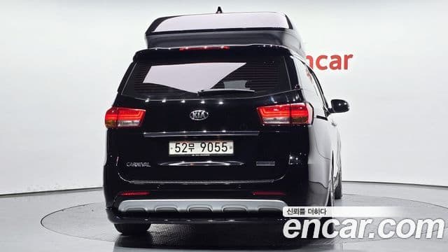 Kia All New Carnival Noblesse, 2018 4