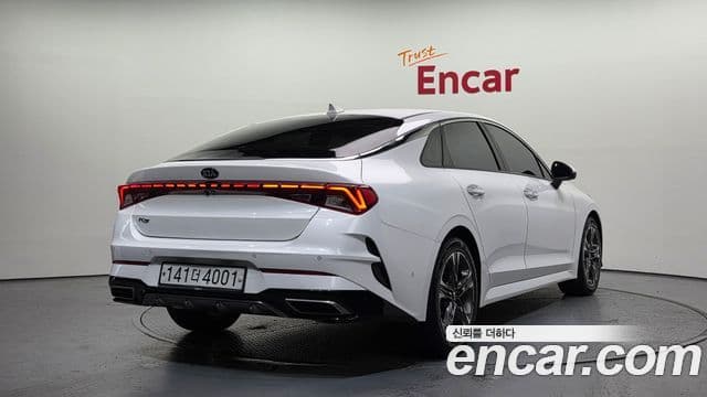 Kia K5 3세대 Signature, 2021 2