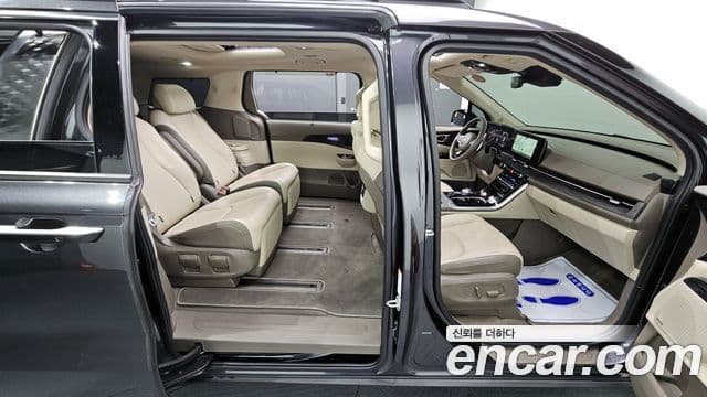 Kia Carnival 4세대 Signature, 2023 11