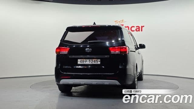 Kia All New Carnival Prestige, 2018 4
