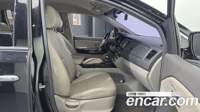Kia All New Carnival Prestige, 2018 11