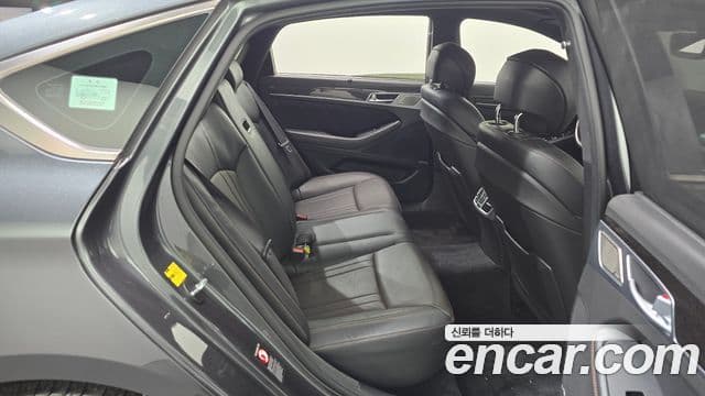 Genesis G80 Sport, 2018 12