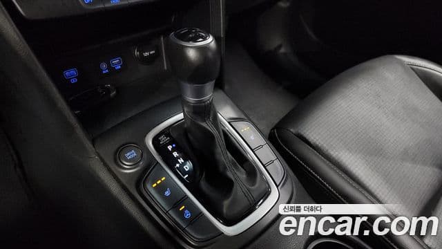 Hyundai Kona Modern Art, 2019 9