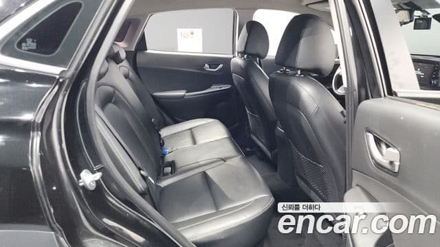 Hyundai Kona Modern Art, 2019 12