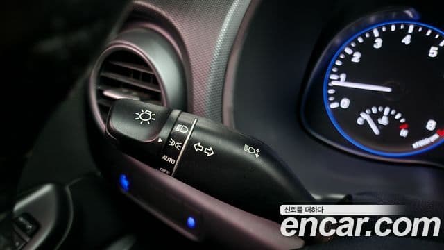 Hyundai Kona Modern Art, 2019 19