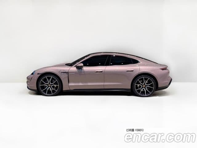 Porsche 타이칸 базовый, 2022 1