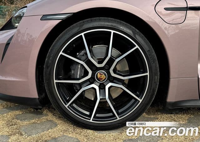 Porsche 타이칸 базовый, 2022 9