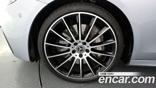 Mercedes-Benz E-класс W213 AMG Line, 2023 все фото