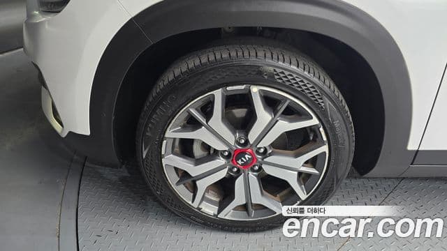 Kia Seltos Signature, 2022 все фото