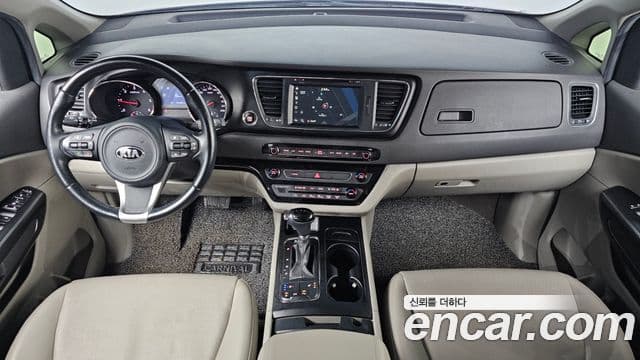Kia All New Carnival Luxury, 2016 7