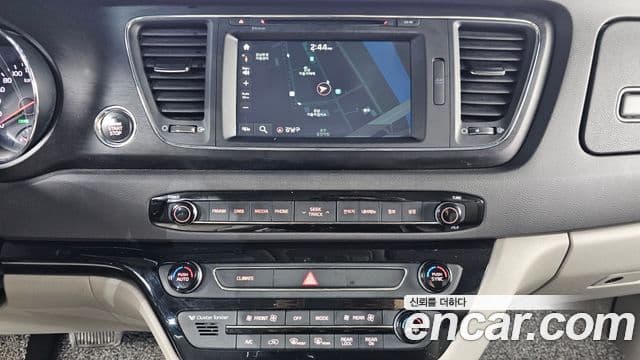 Kia All New Carnival Luxury, 2016 14