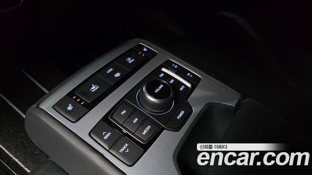 Genesis G80 Prestige, 2017 18