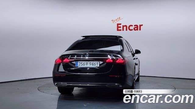 Mercedes-Benz E-класс W214 Exclusive, 2024 4